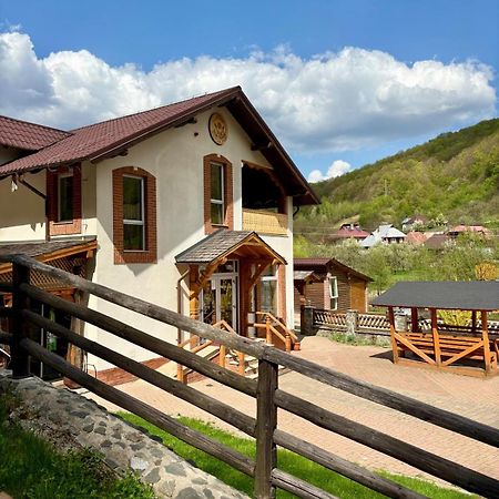 Pensiunea Popas Pop, Strambu-Baiut, Maramures Exterior foto